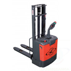 Self propelled stacker 