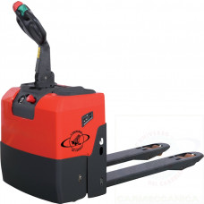 Self propelled electric power pallet truck