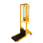 Hand winch stacker with automatic friction brake with loading plate